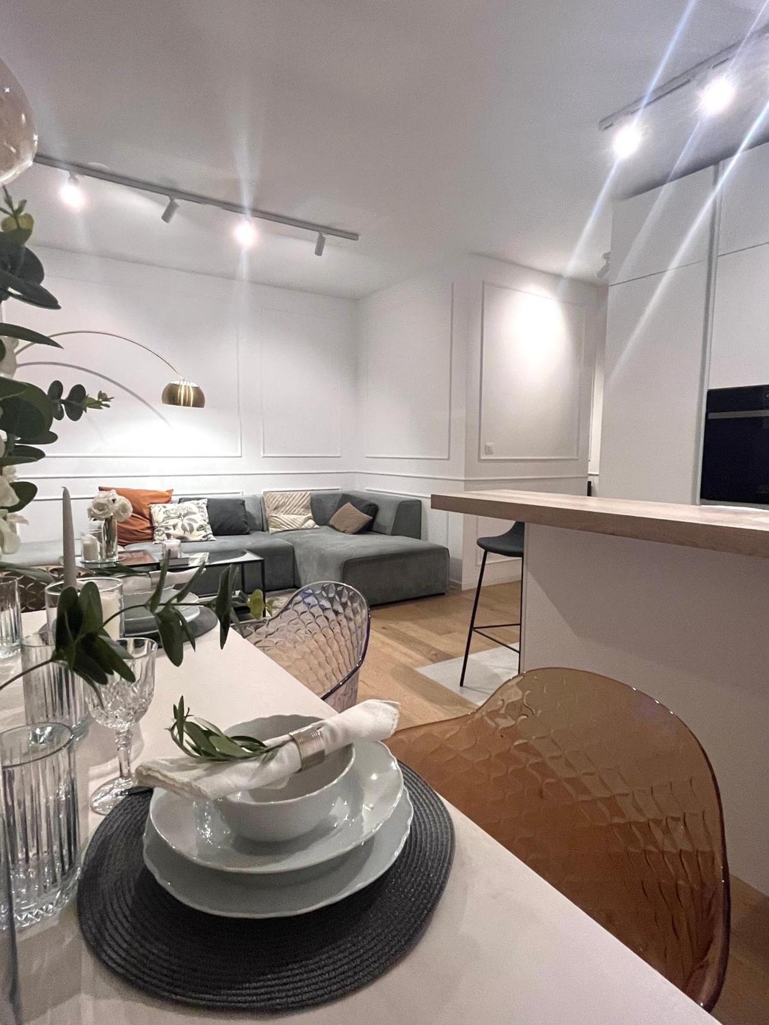 Luxury Apartment Rinos - Free Garage Parking スプリト エクステリア 写真