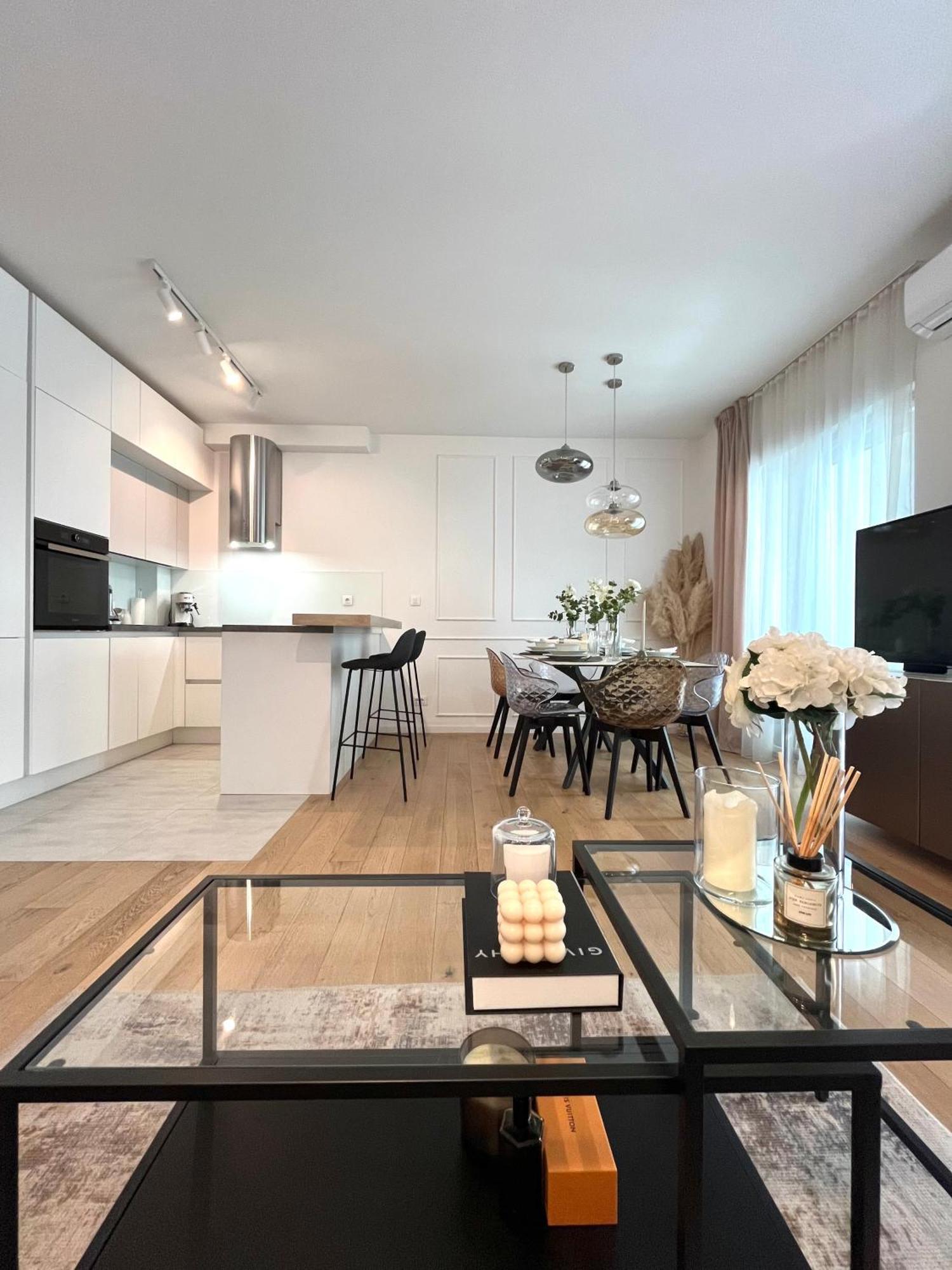 Luxury Apartment Rinos - Free Garage Parking スプリト エクステリア 写真
