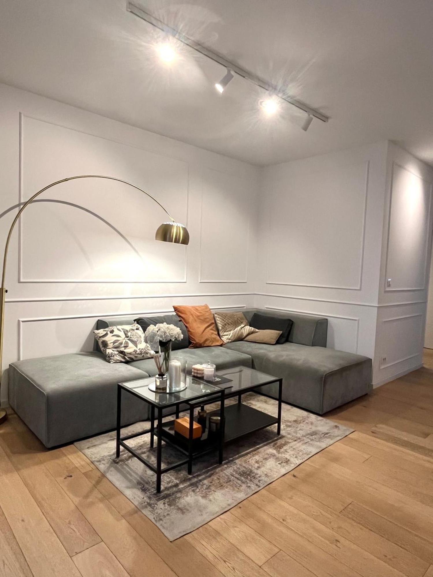 Luxury Apartment Rinos - Free Garage Parking スプリト エクステリア 写真